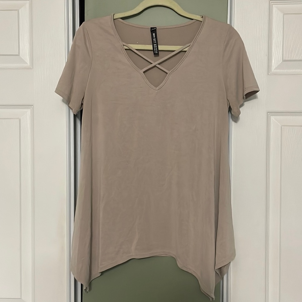Design Lab Women’s Fashion Top, Cross Front Design, Size Medium